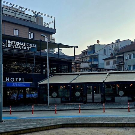 International Palace Velesz Kültér fotó